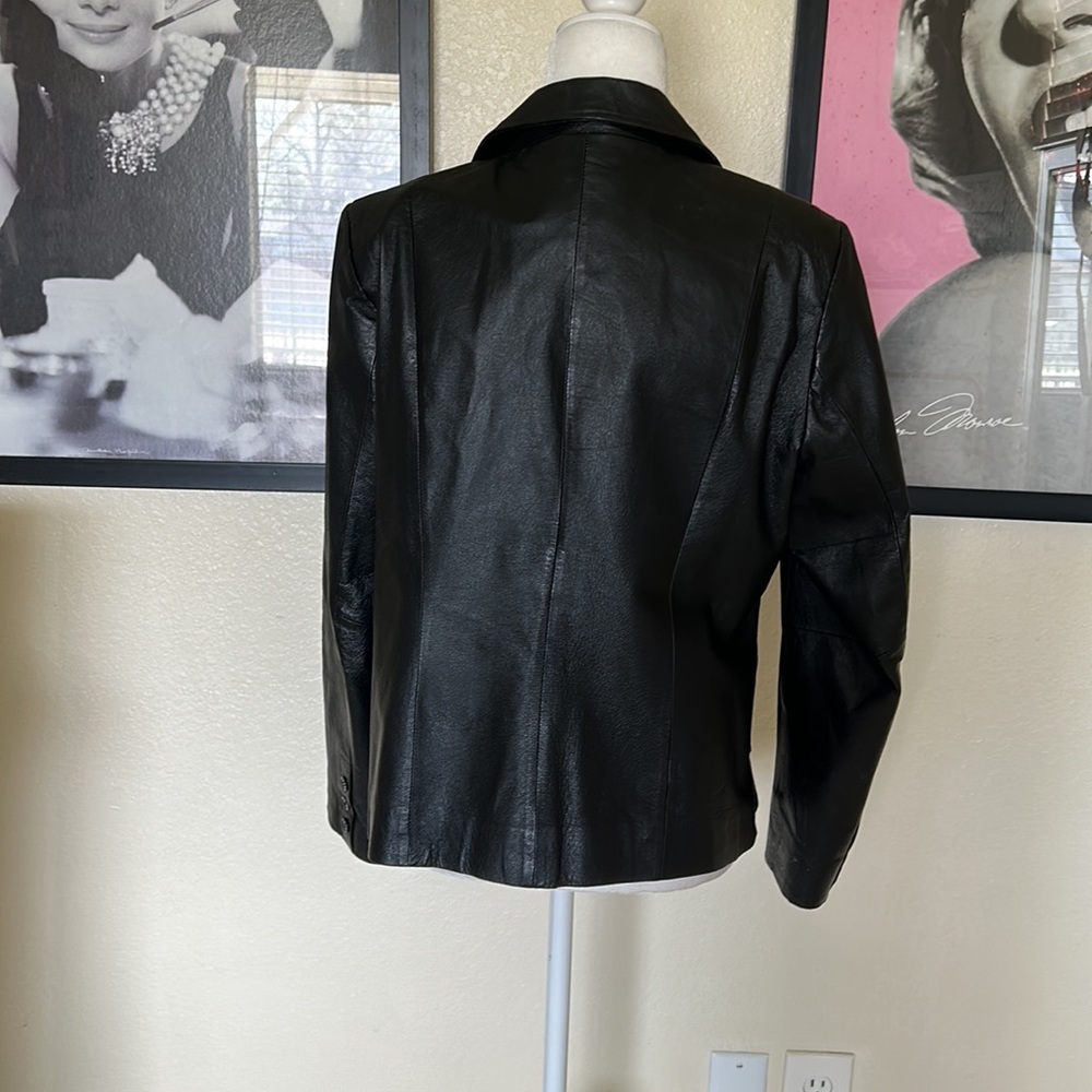 Leather jacket - Picture 3 of 8